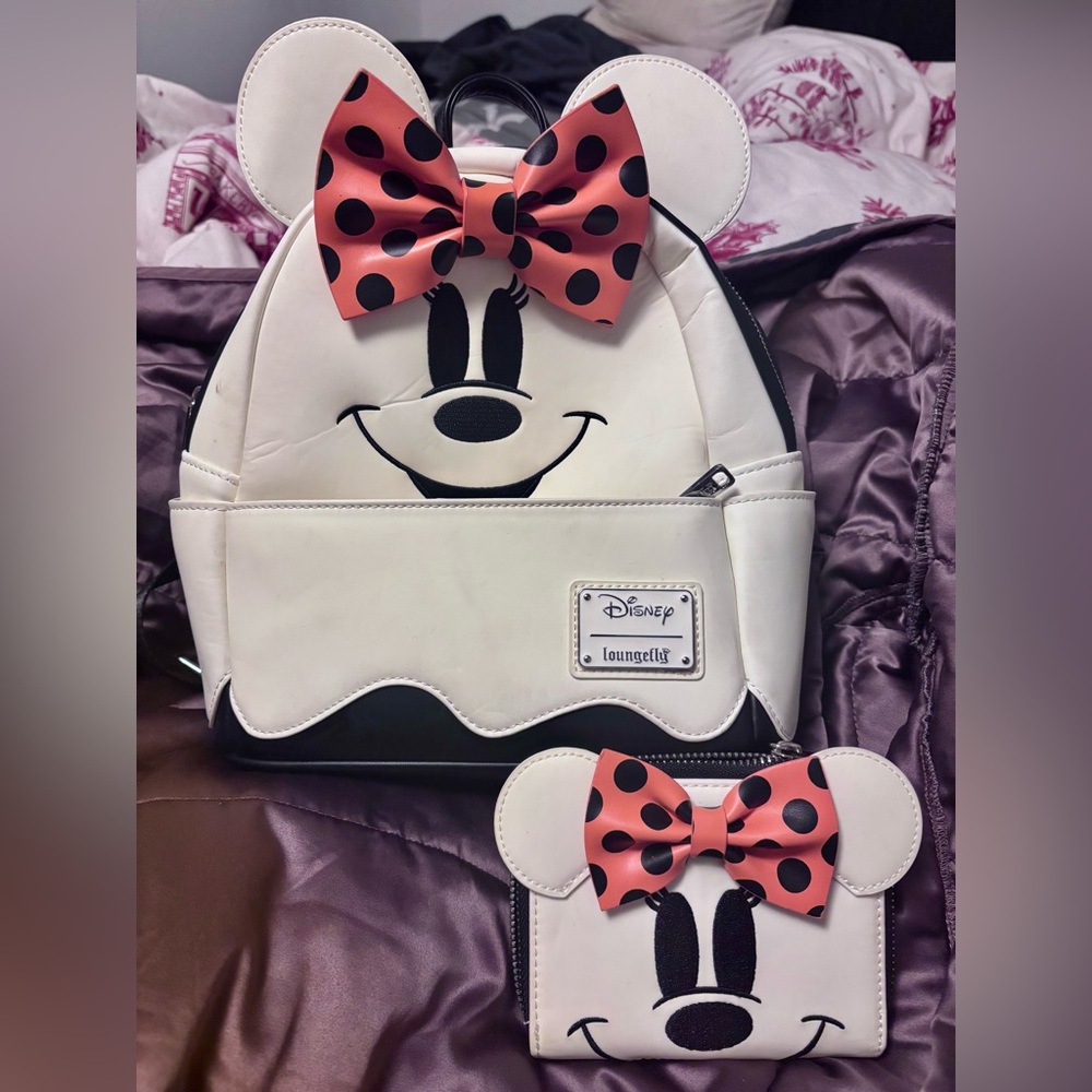 Loungefly LE Disney Minnie Mouse Glow in the Dark Ghost Backpack and Wallet Set
